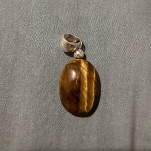 NWOT Natural Tigers Eye Pendant